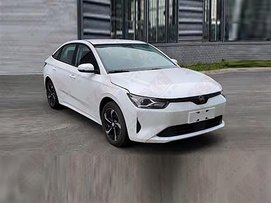 威马首款轿车E5曝光 年内上市/15万起售？