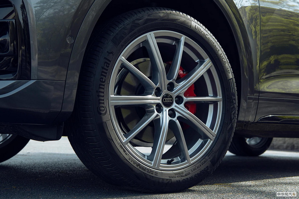 奥迪Q5L 2020款 45 TFSI 尊享豪华运动型 组图